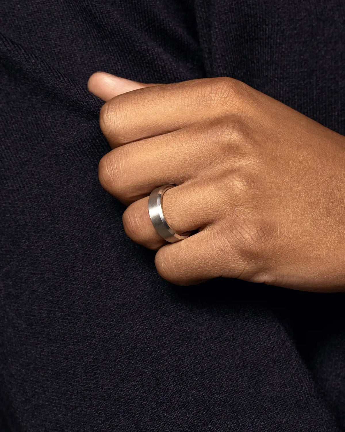 Brushed Beveled Edge Band 7mm